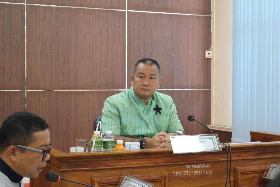 นายอำเภอวานรนิวาส มอบนโยบายให้กับ อปท.ในพื้นที่